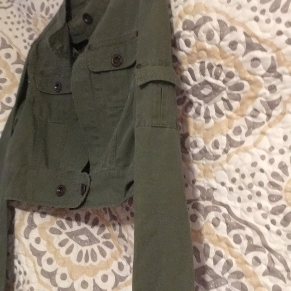 Cropped jacket - Picture 3 of 3